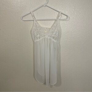 In Bloom White Lace Chemise Size XS‎